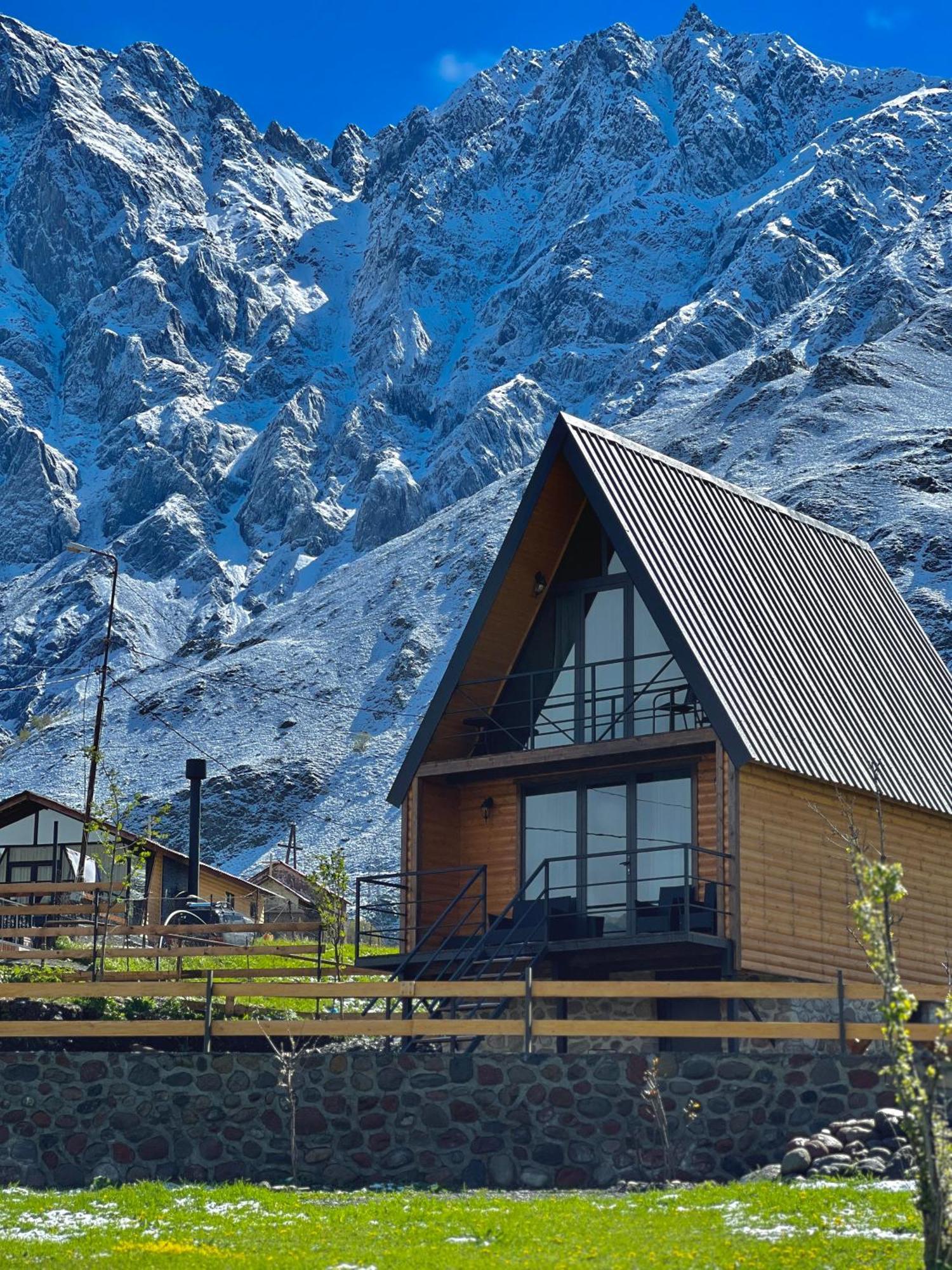 Sunset Cottage Kazbegi Esterno foto