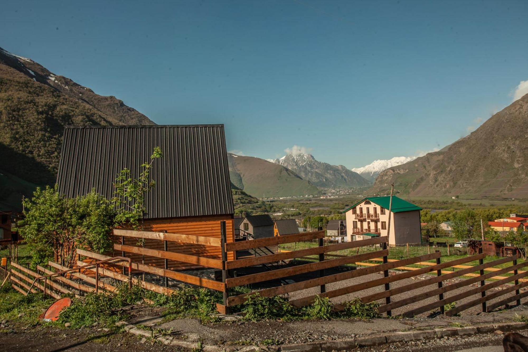 Sunset Cottage Kazbegi Esterno foto